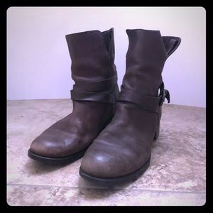 J Crew Ryder Short Leather Buckle Boots